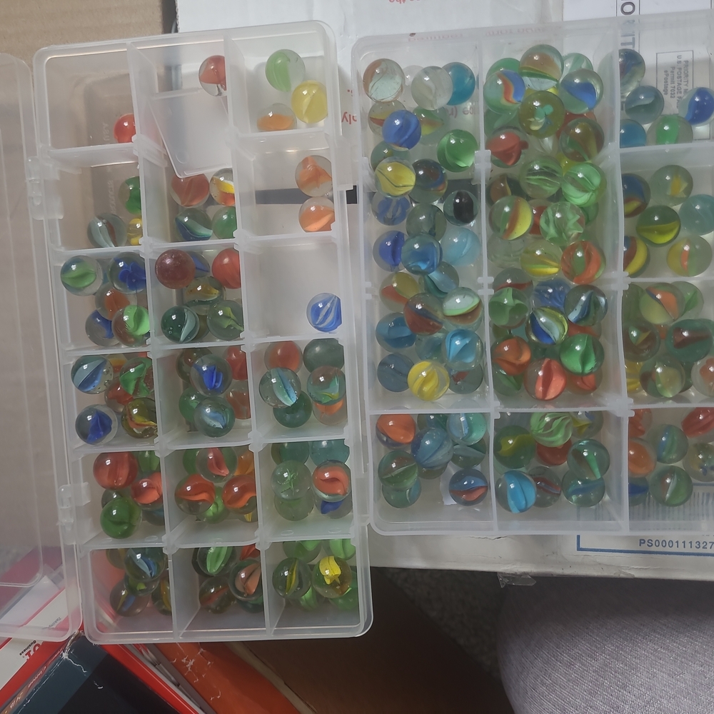 Red and Blue Puzzle Marbles Set